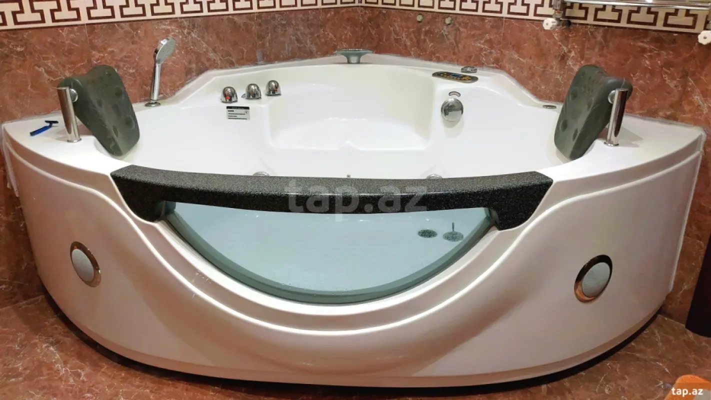 Kirayə verilir 3 otaqlı yeni tikili 145 m²