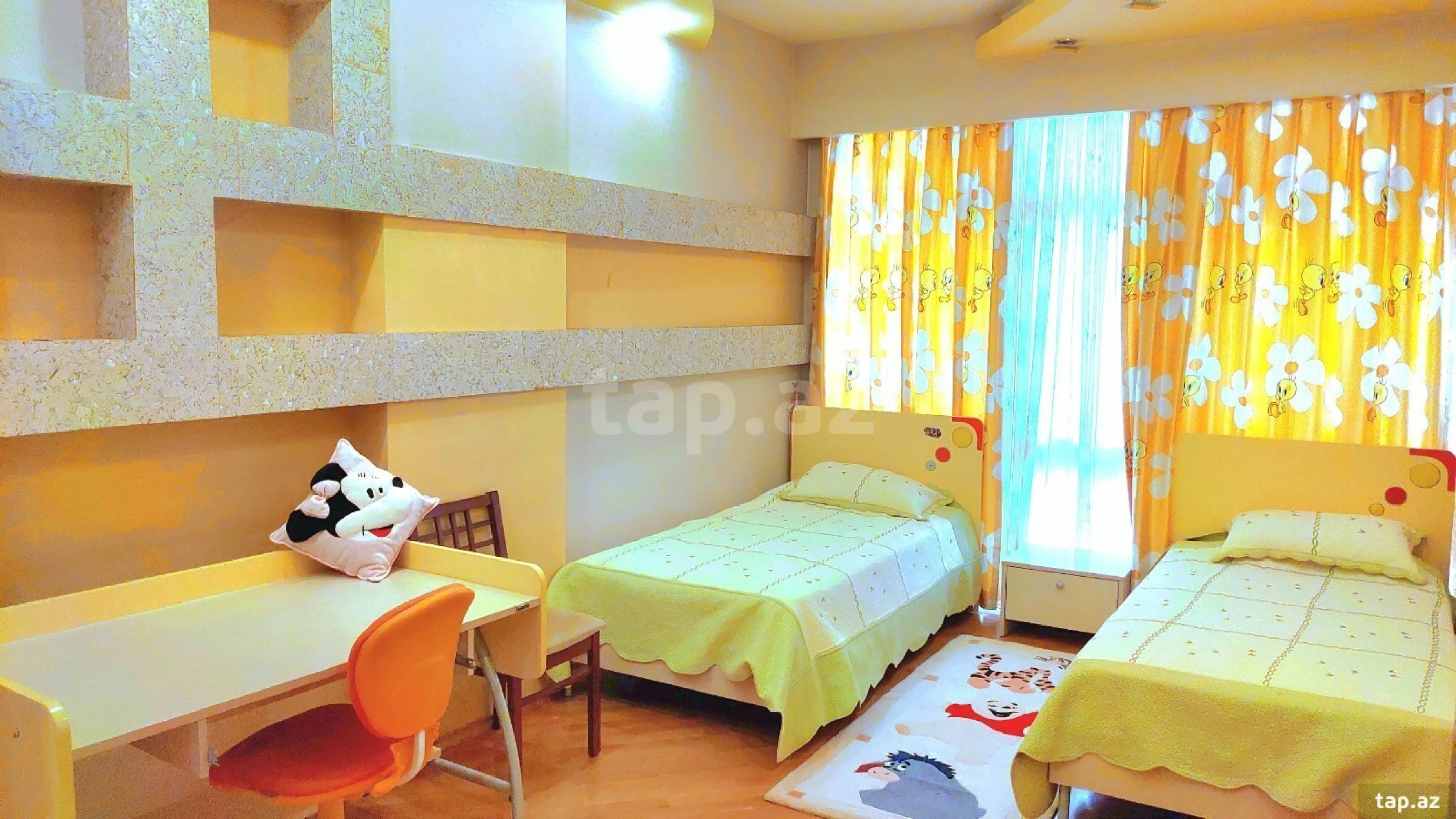 Kirayə verilir 3 otaqlı yeni tikili 145 m²