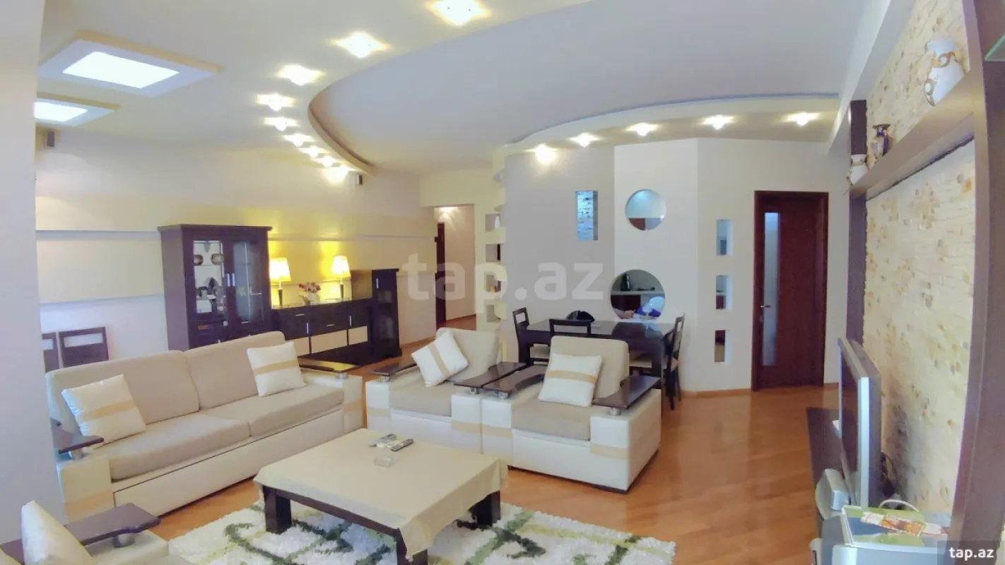 Kirayə verilir 3 otaqlı yeni tikili 145 m²