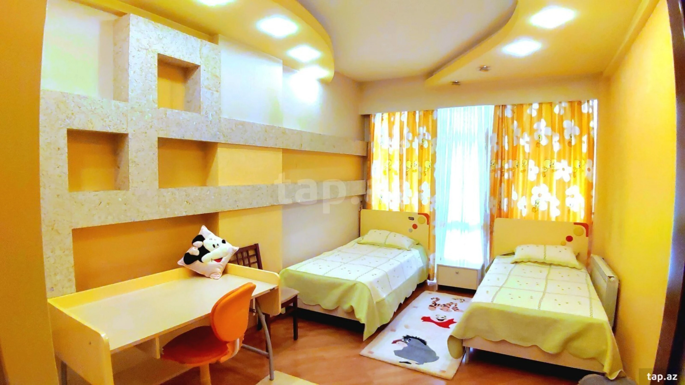 Kirayə verilir 3 otaqlı yeni tikili 145 m²