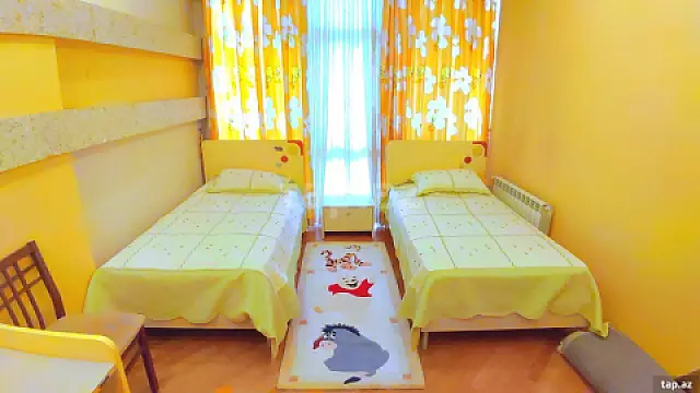 Kirayə verilir 3 otaqlı yeni tikili 145 m²