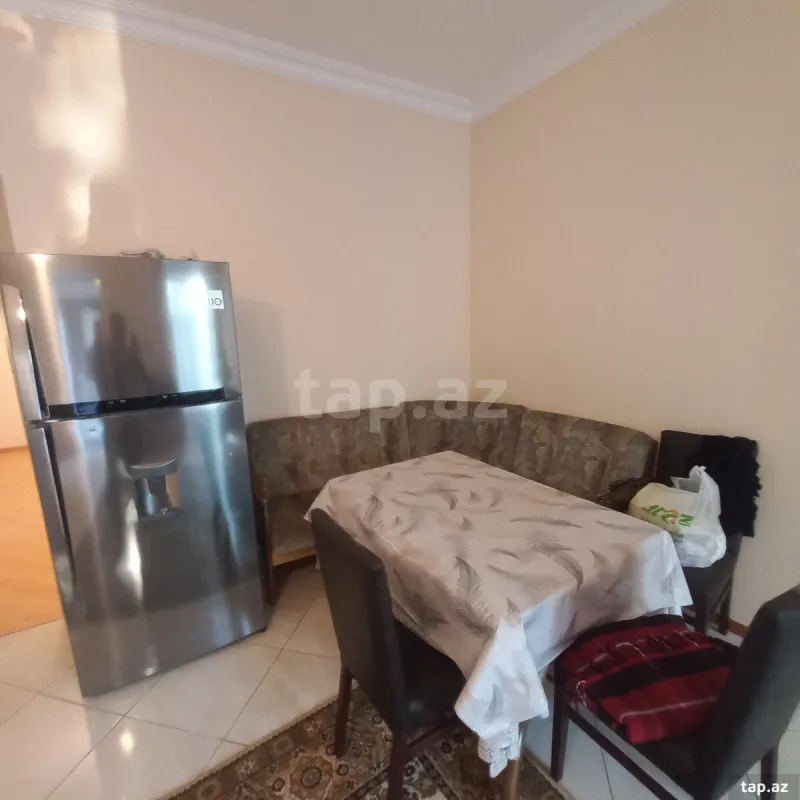 Satılır 6 otaqlı həyət evi