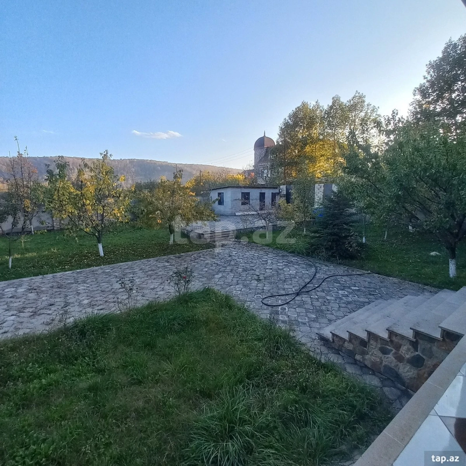 Satılır 6 otaqlı həyət evi