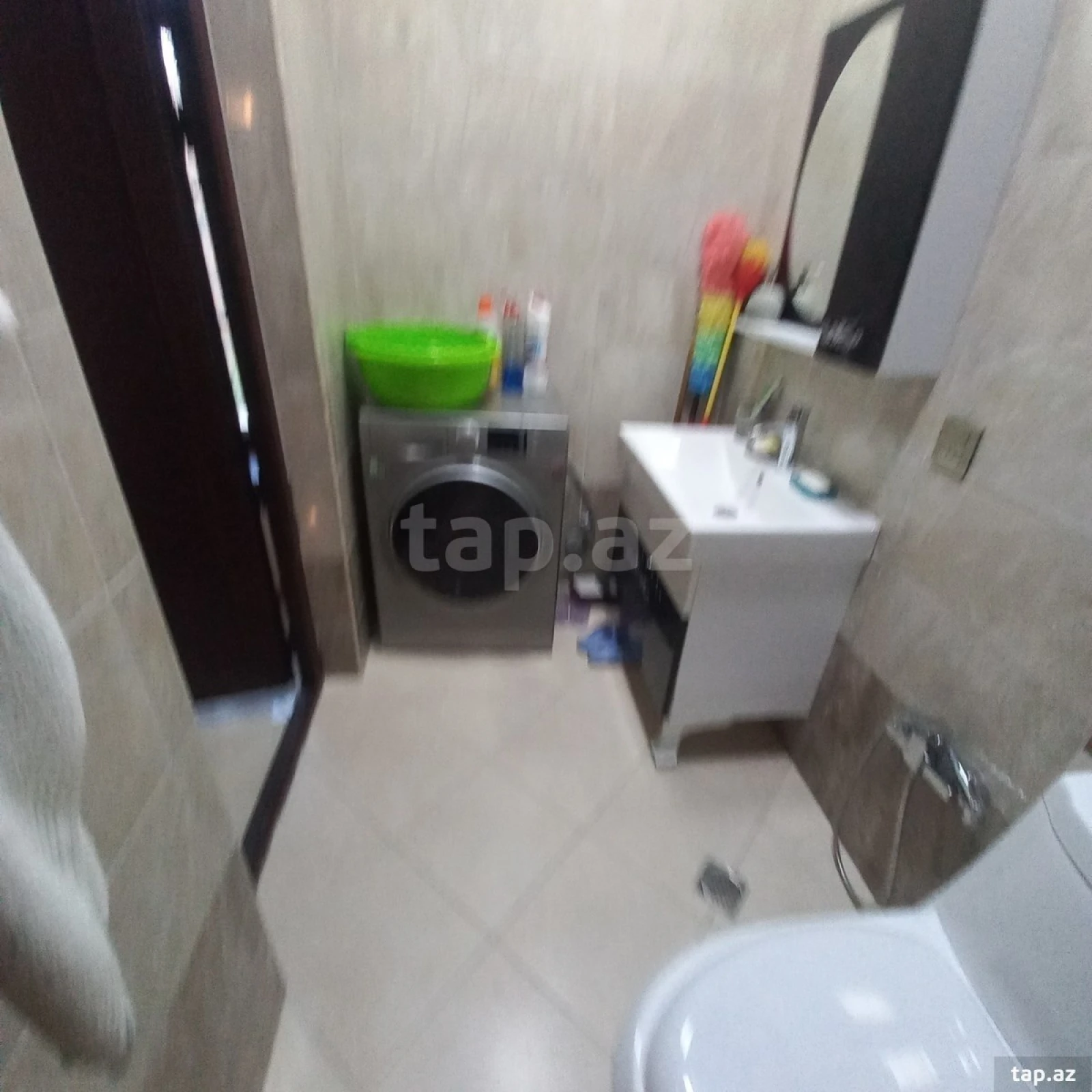 Satılır 6 otaqlı həyət evi