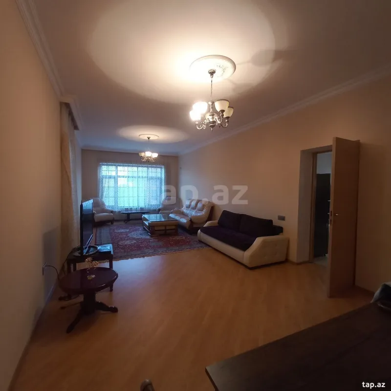 Satılır 6 otaqlı həyət evi