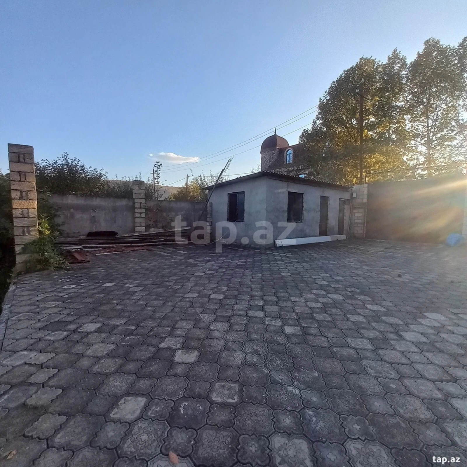 Satılır 6 otaqlı həyət evi