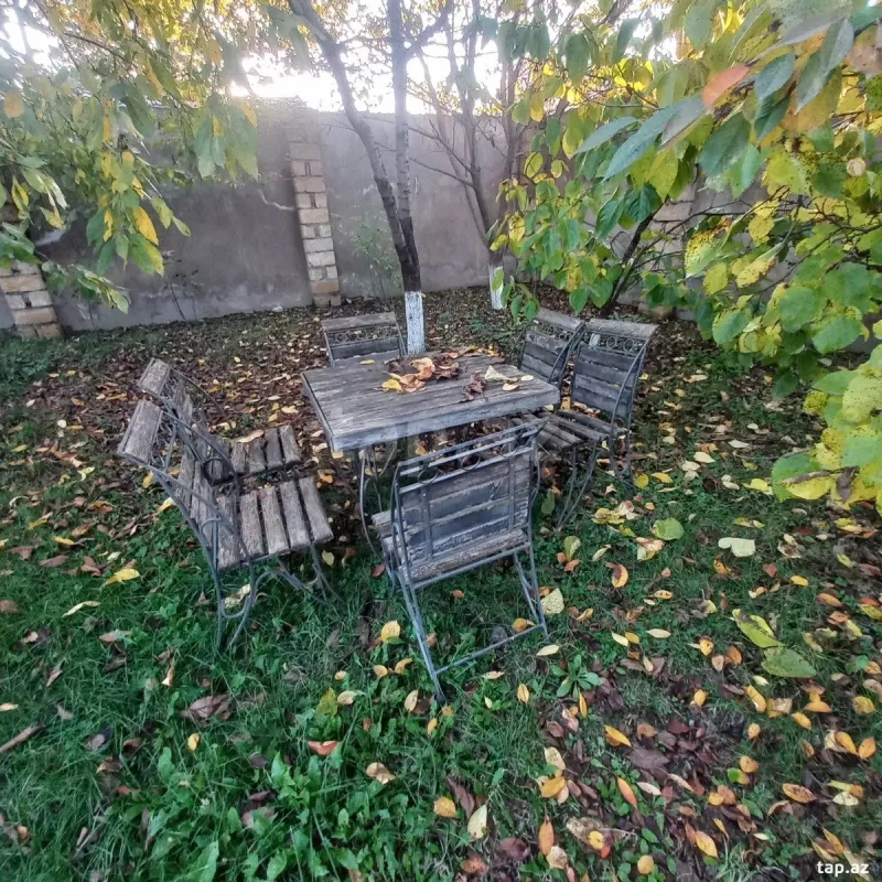 Satılır 6 otaqlı həyət evi