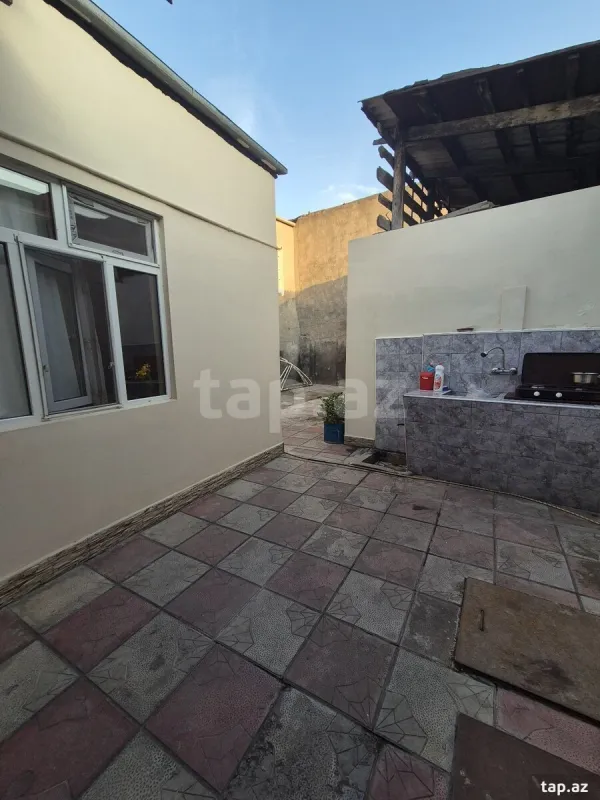 Satılır 4 otaqlı həyət evi
