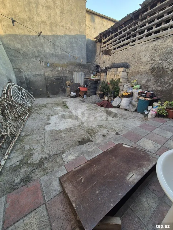 Satılır 4 otaqlı həyət evi