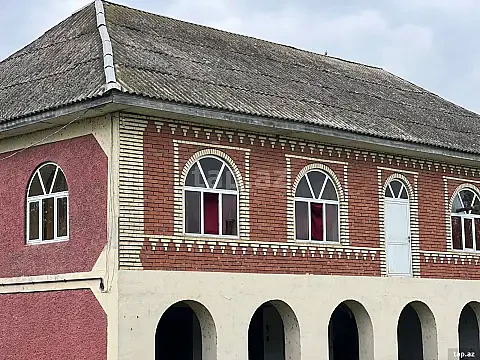 Satılır 4 otaqlı həyət evi 150 m² — Lənkəran 4 otaq 150.00 m²