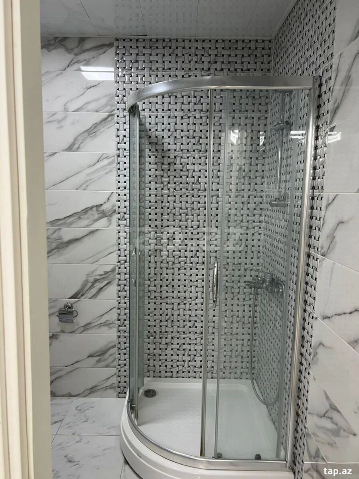 Kirayə verilir 2 otaqlı yeni tikili 58 m²