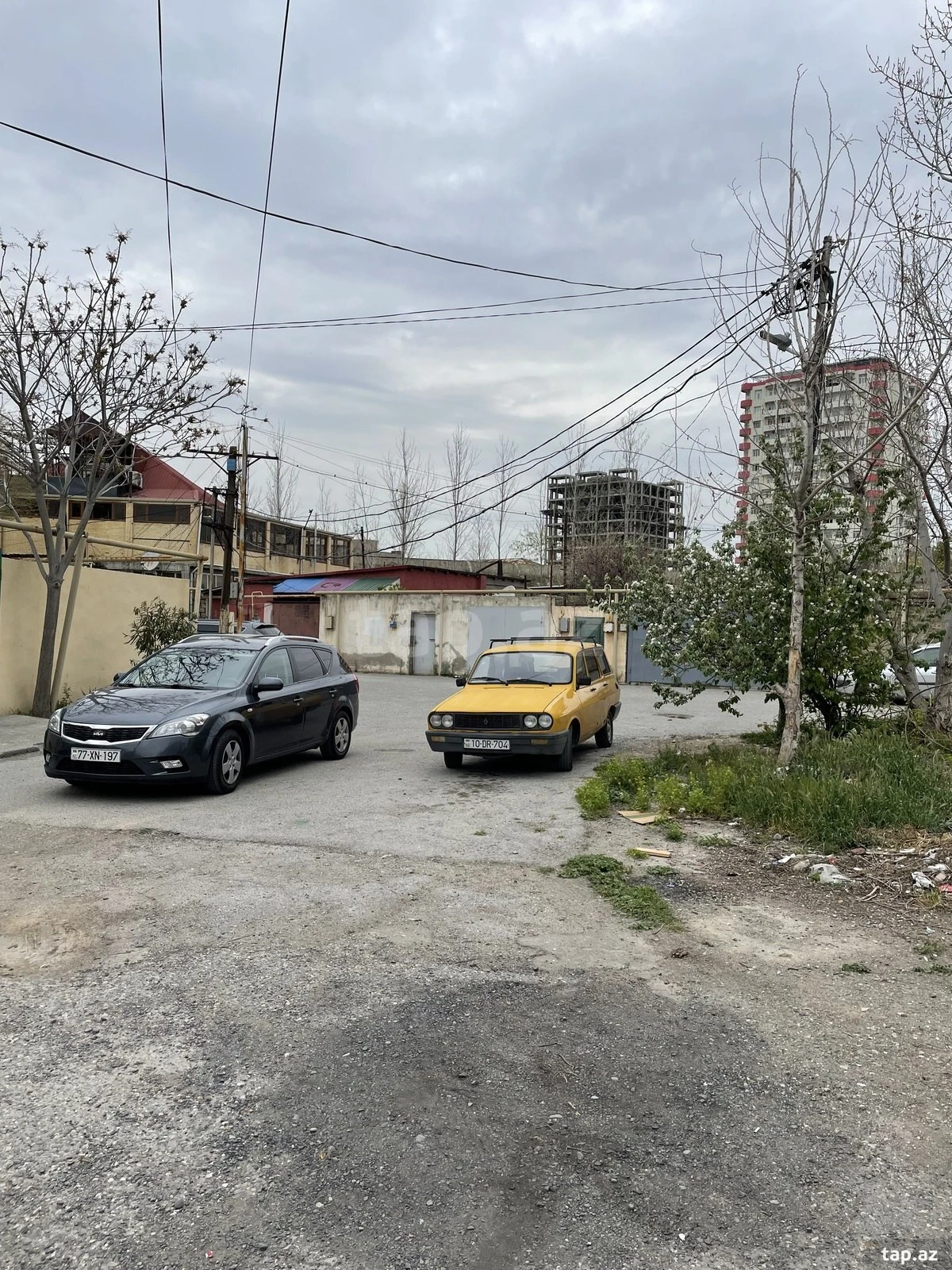 Satılır 5 otaqlı həyət evi