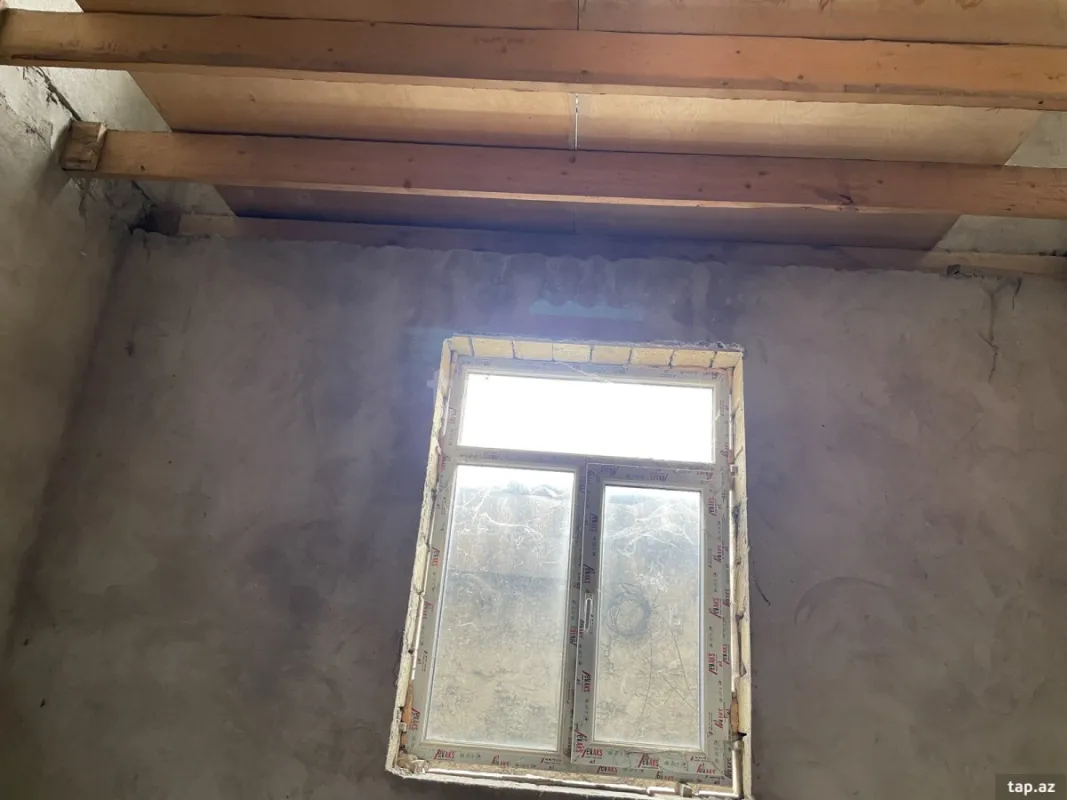 Satılır 5 otaqlı həyət evi