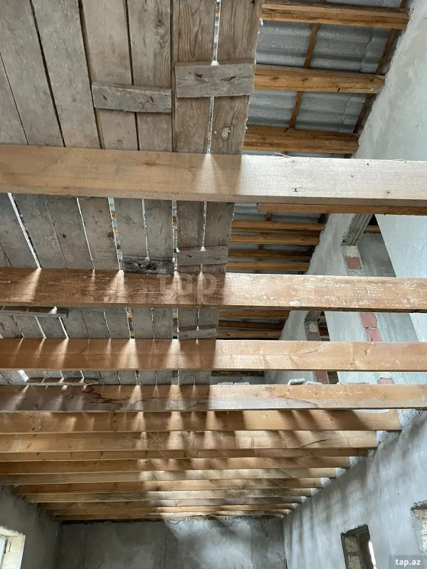 Satılır 5 otaqlı həyət evi