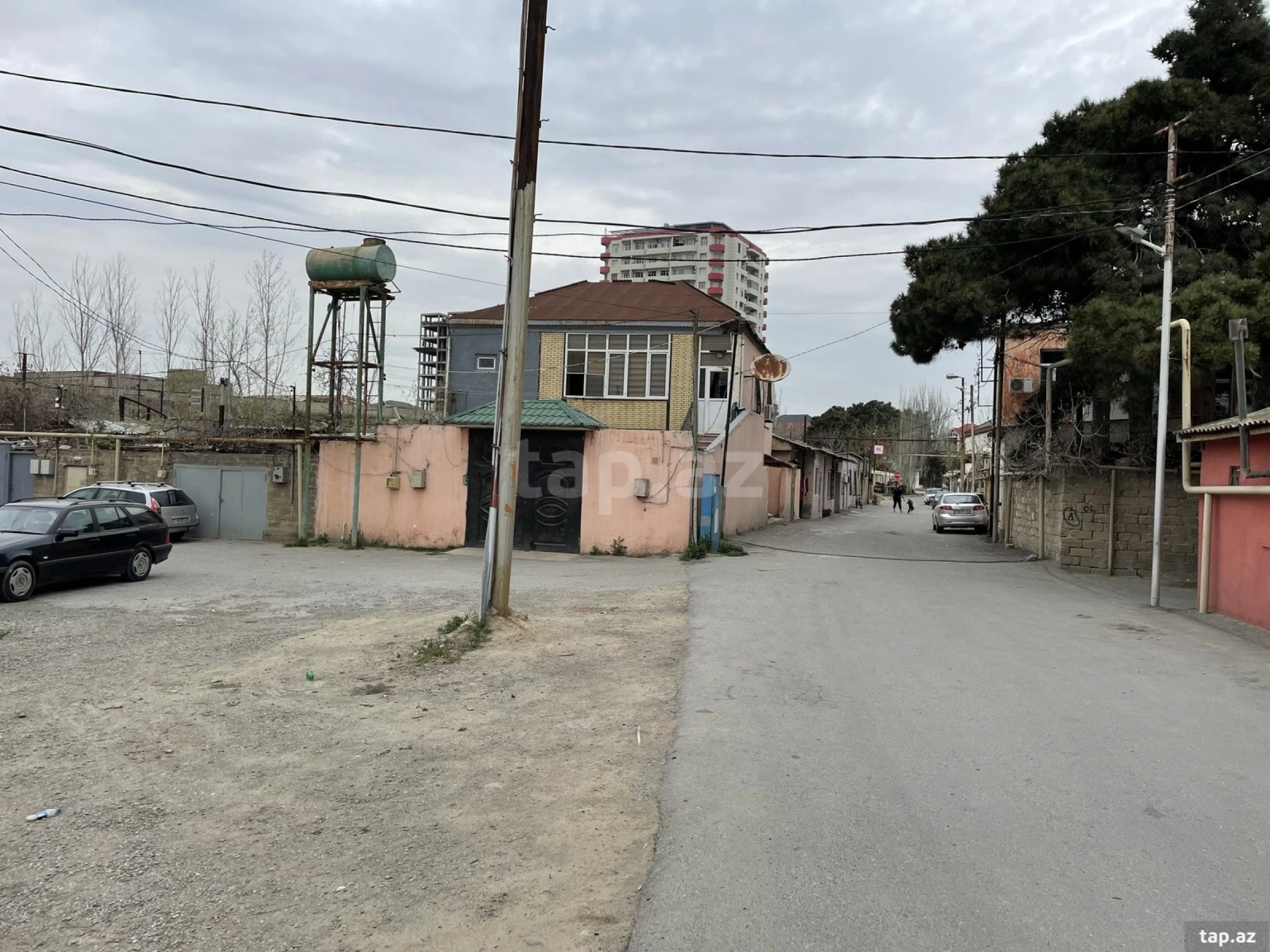 Satılır 5 otaqlı həyət evi