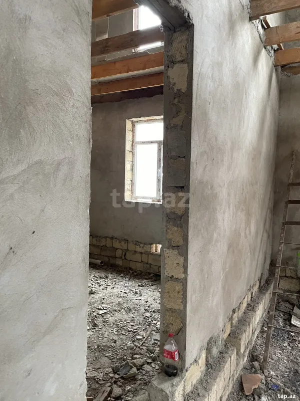 Satılır 5 otaqlı həyət evi