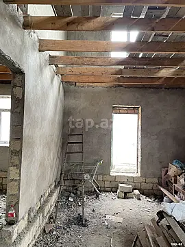 Satılır 5 otaqlı həyət evi