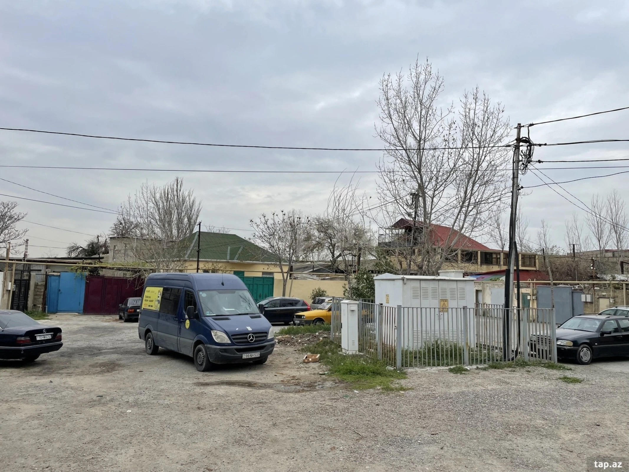 Satılır 5 otaqlı həyət evi