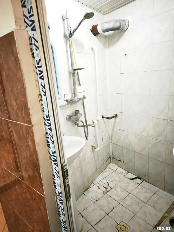 Kirayə verilir 2 otaqlı həyət evi