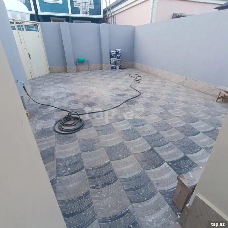 Satılır 4 otaqlı həyət evi