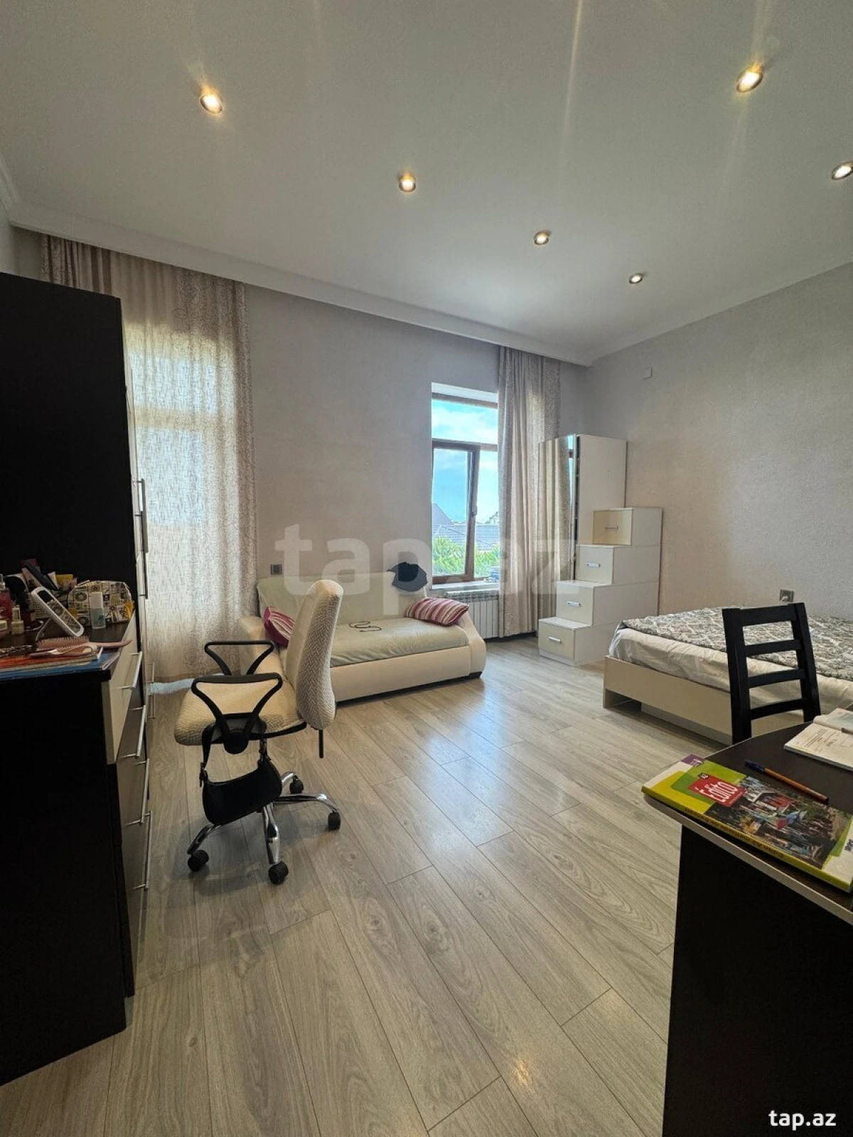 Satılır 5 otaqlı həyət evi