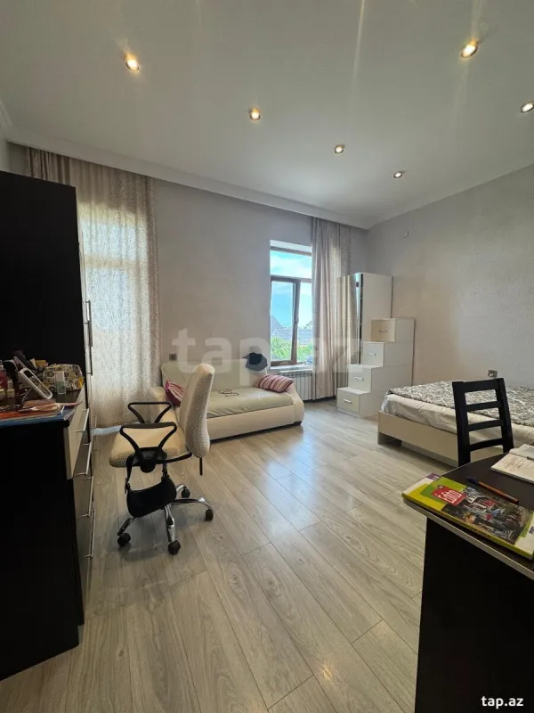 Satılır 5 otaqlı həyət evi