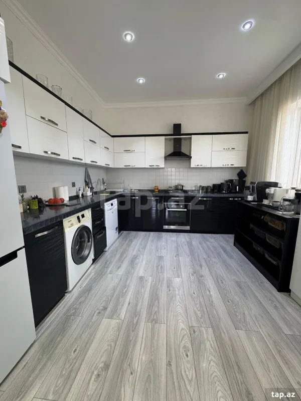 Satılır 5 otaqlı həyət evi