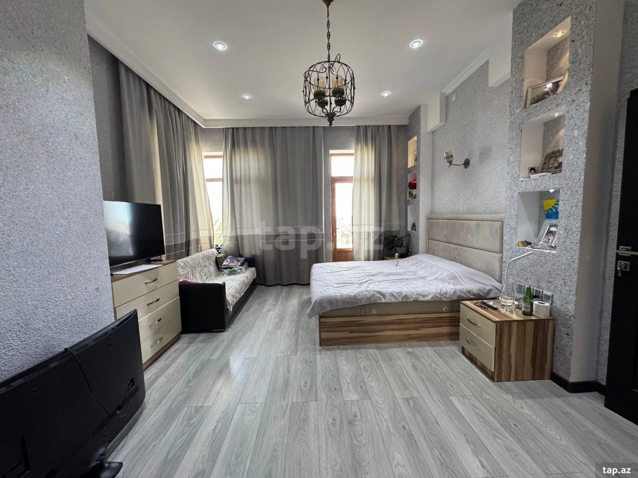 Satılır 5 otaqlı həyət evi