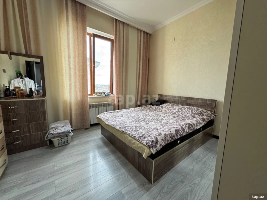 Satılır 5 otaqlı həyət evi