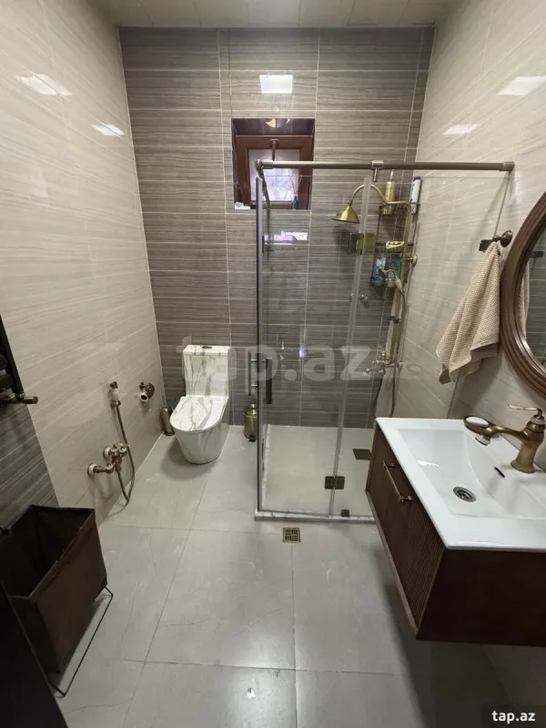 Satılır 5 otaqlı həyət evi