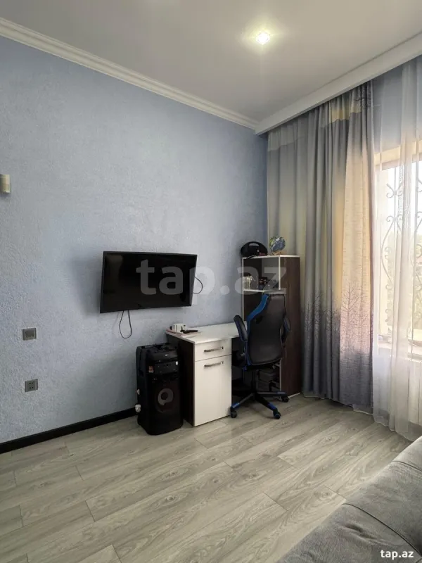 Satılır 5 otaqlı həyət evi