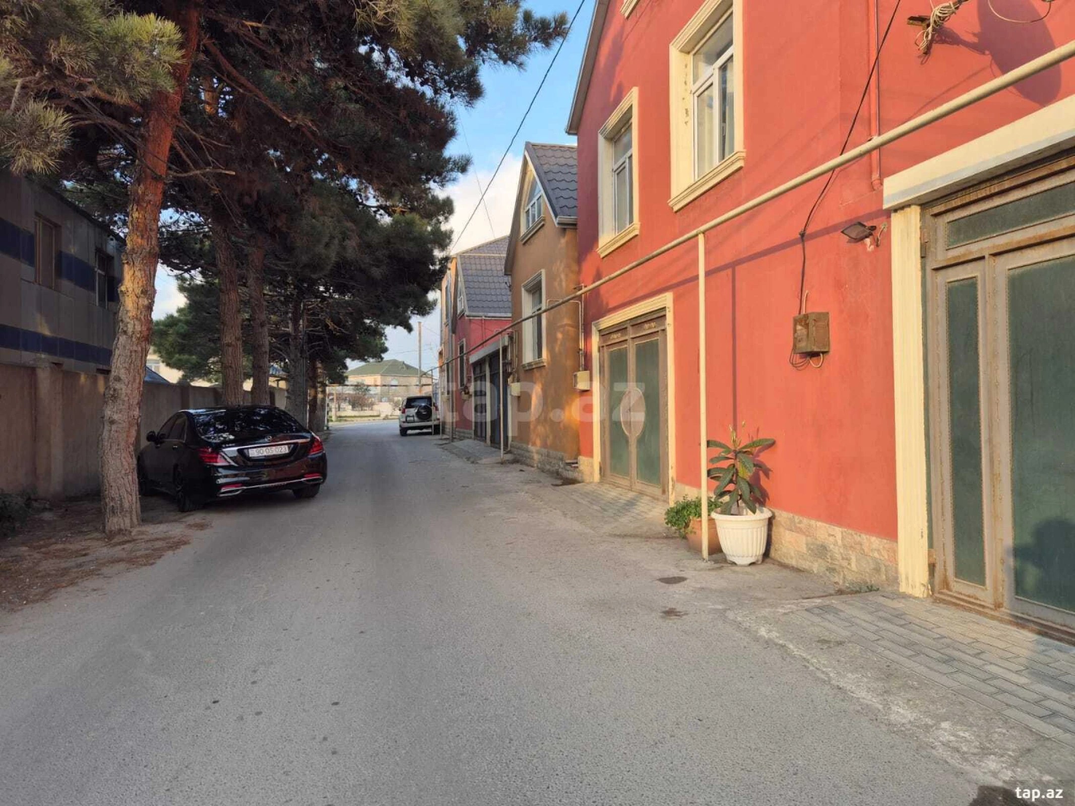 Satılır 4 otaqlı həyət evi