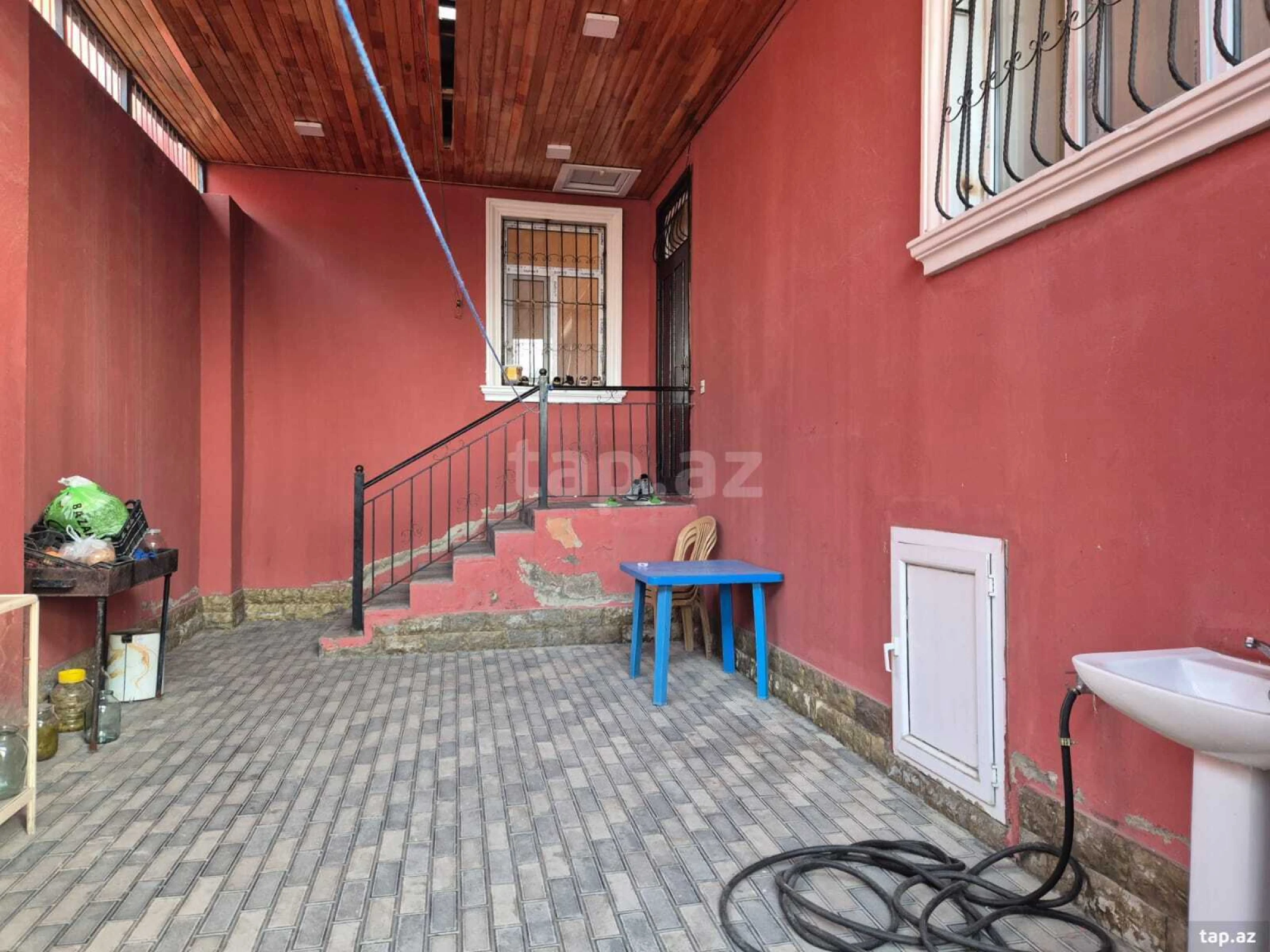 Satılır 4 otaqlı həyət evi