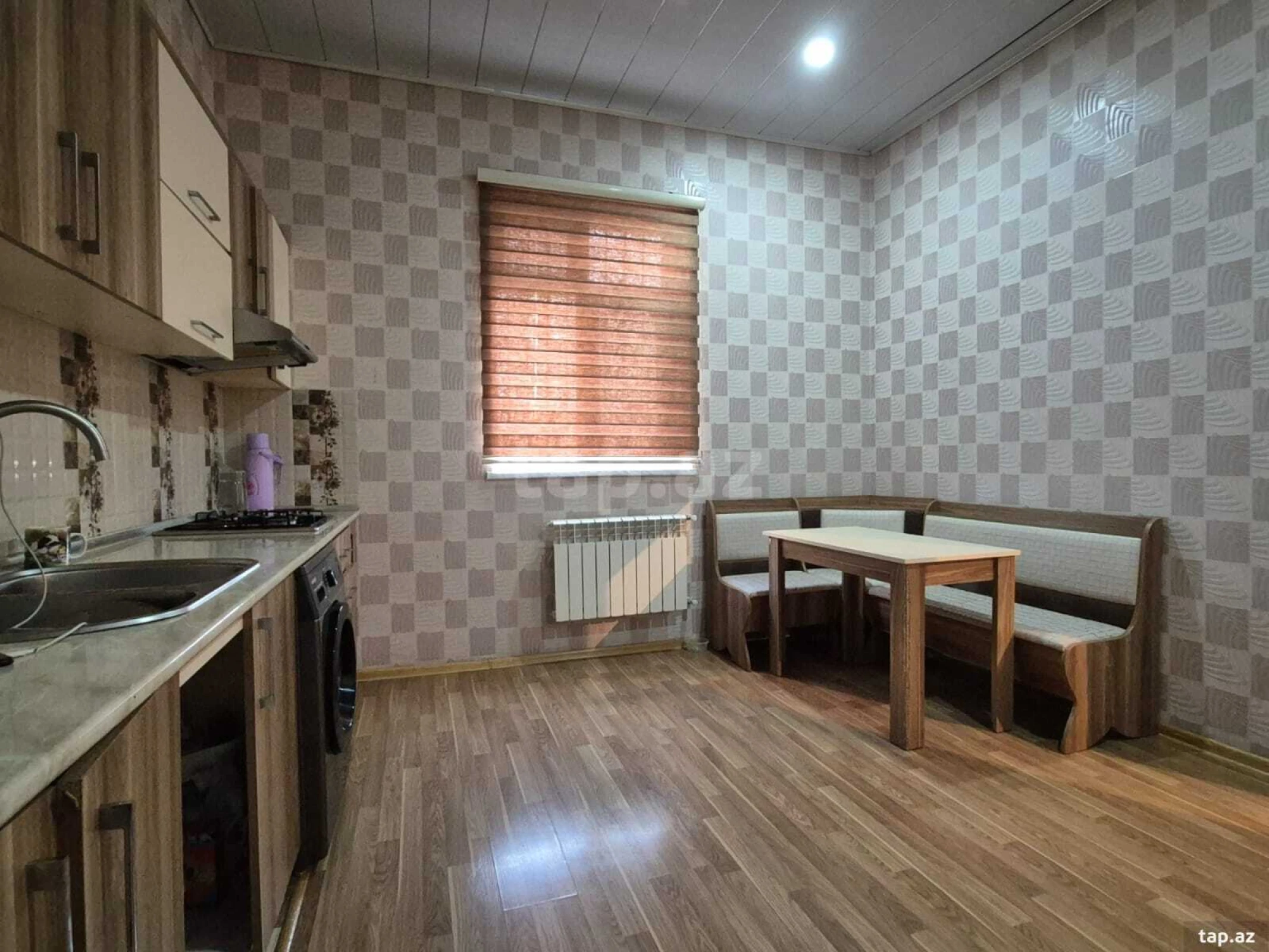 Satılır 4 otaqlı həyət evi