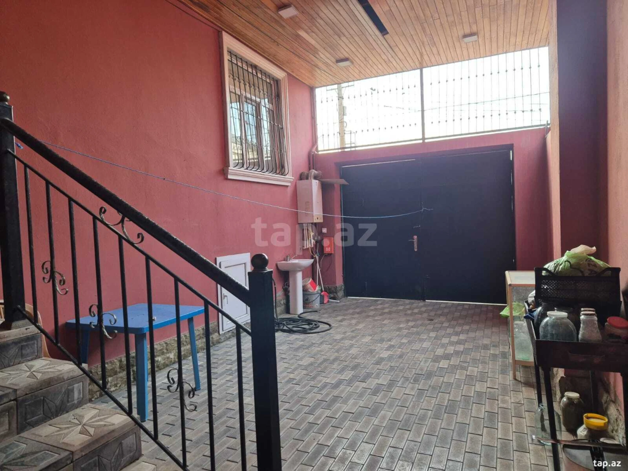 Satılır 4 otaqlı həyət evi