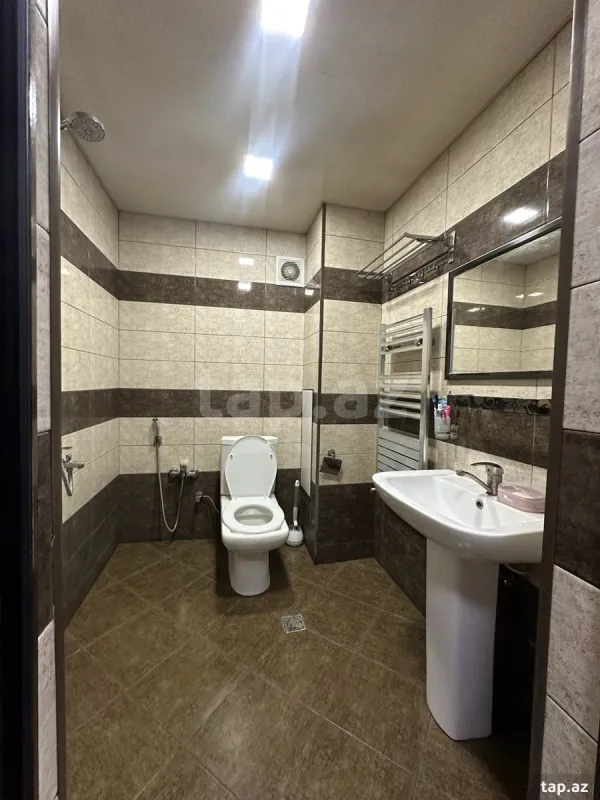 Kirayə verilir 2 otaqlı yeni tikili 70 m²