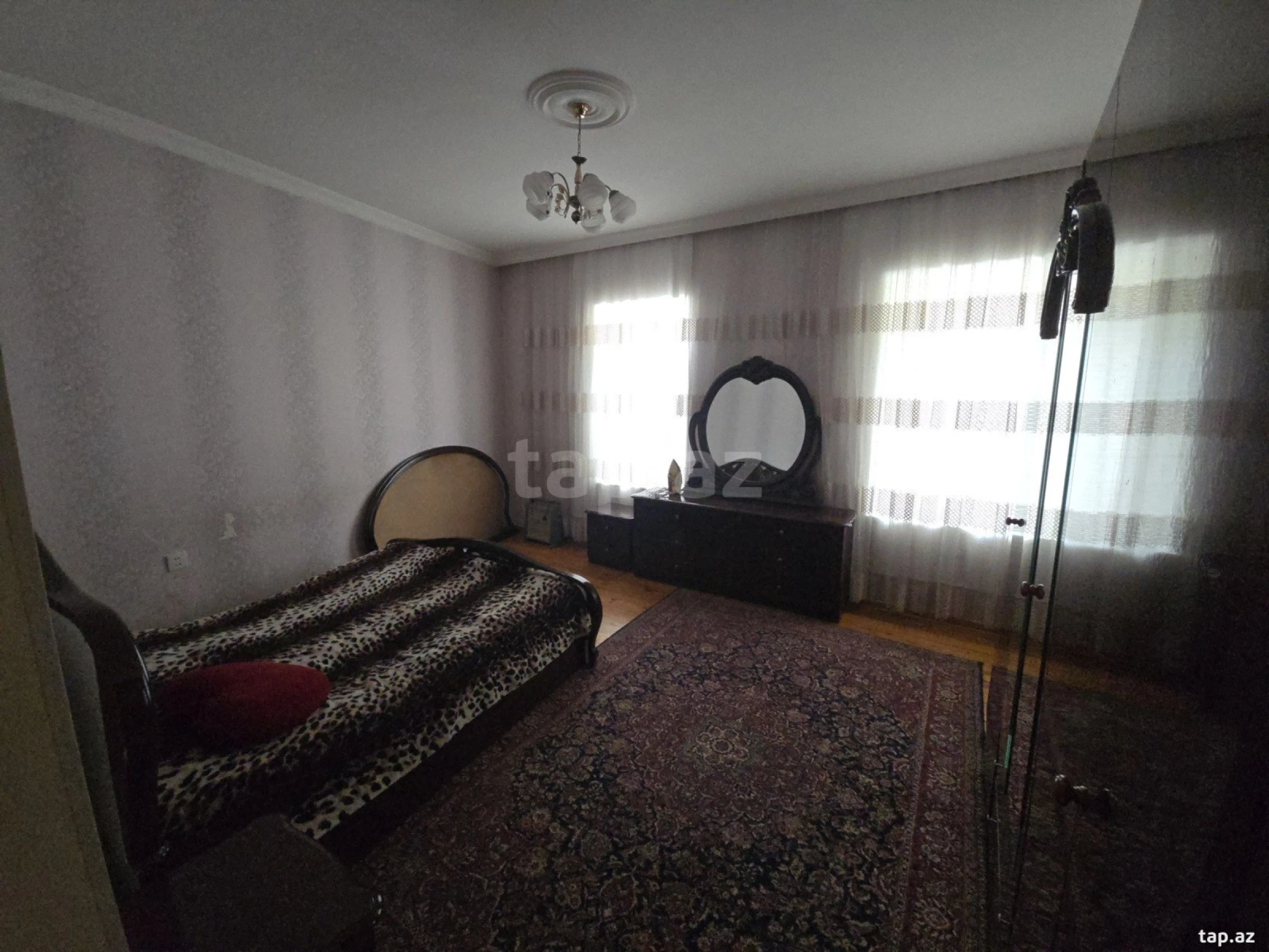 Kirayə verilir 3 otaqlı həyət evi