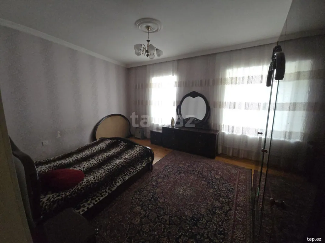 Kirayə verilir 3 otaqlı həyət evi