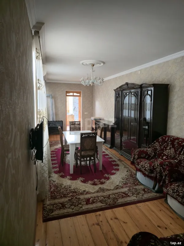 Kirayə verilir 3 otaqlı həyət evi