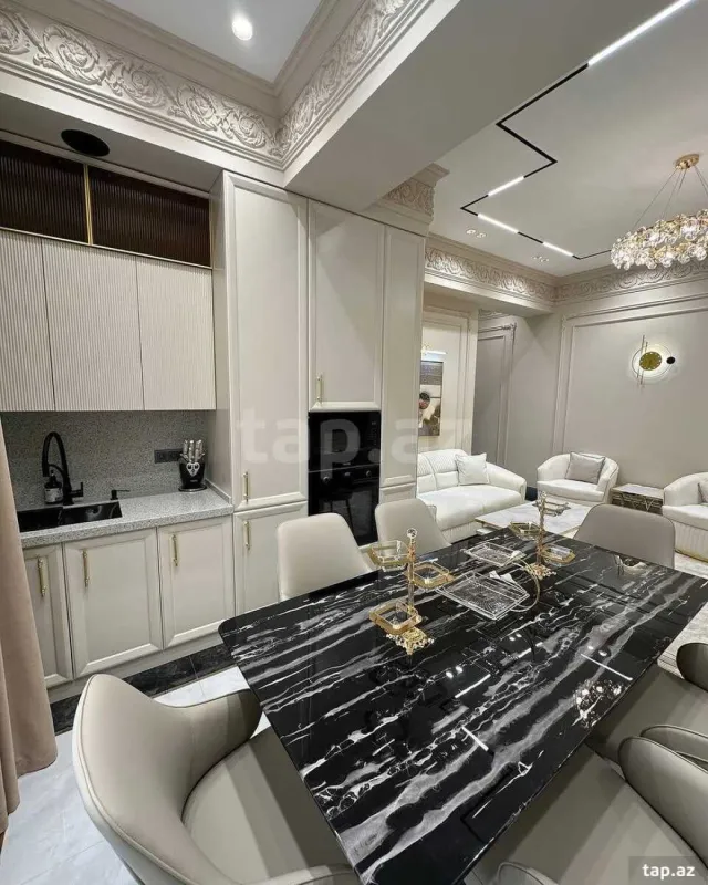 Kirayə verilir 3 otaqlı yeni tikili 80 m²