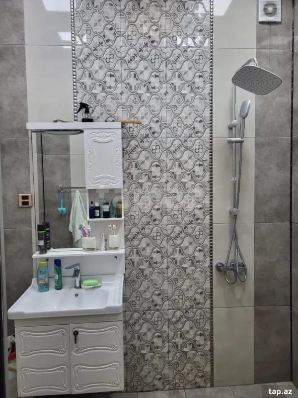 Satılır 3 otaqlı yeni tikili 95 m²