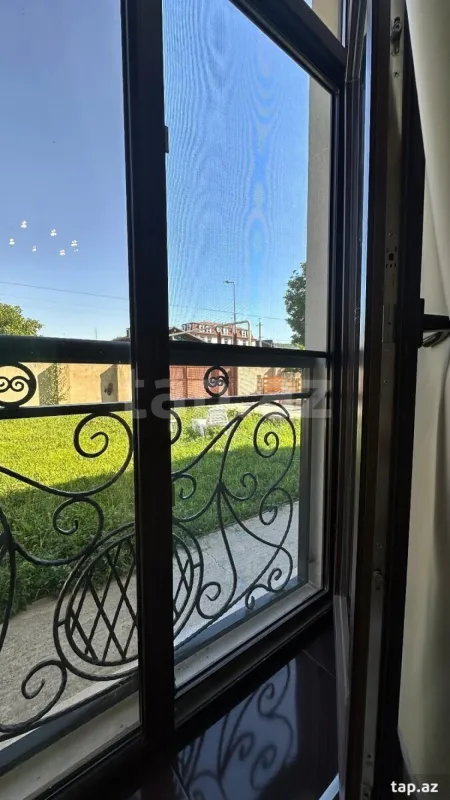 Kirayə verilir 5 otaqlı həyət evi