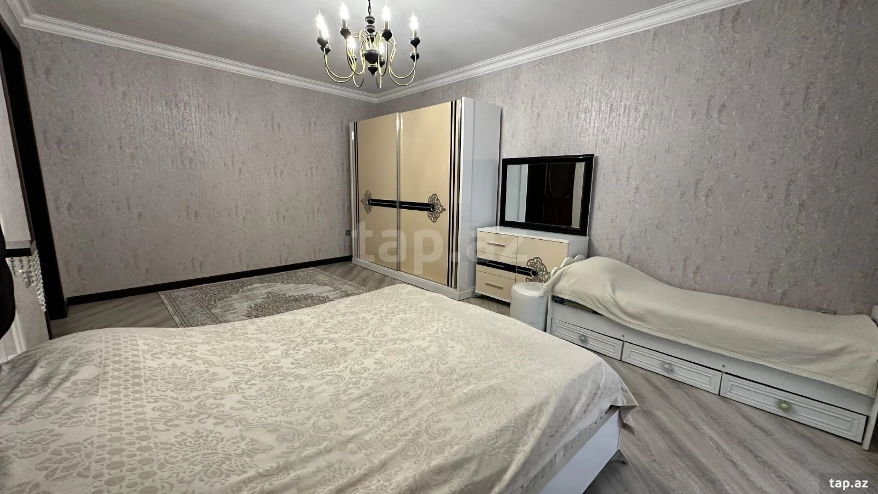 Kirayə verilir 5 otaqlı həyət evi