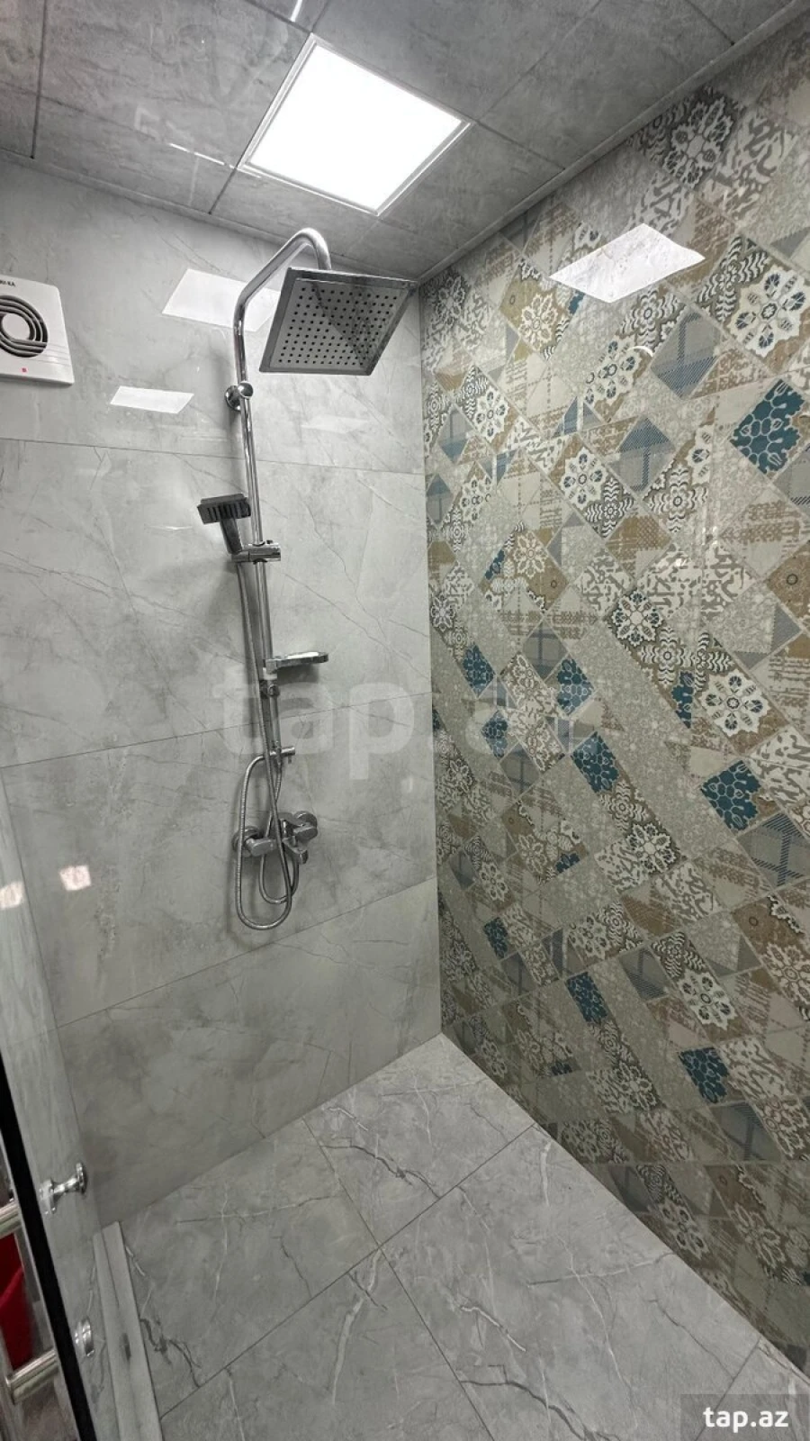 Kirayə verilir 5 otaqlı həyət evi