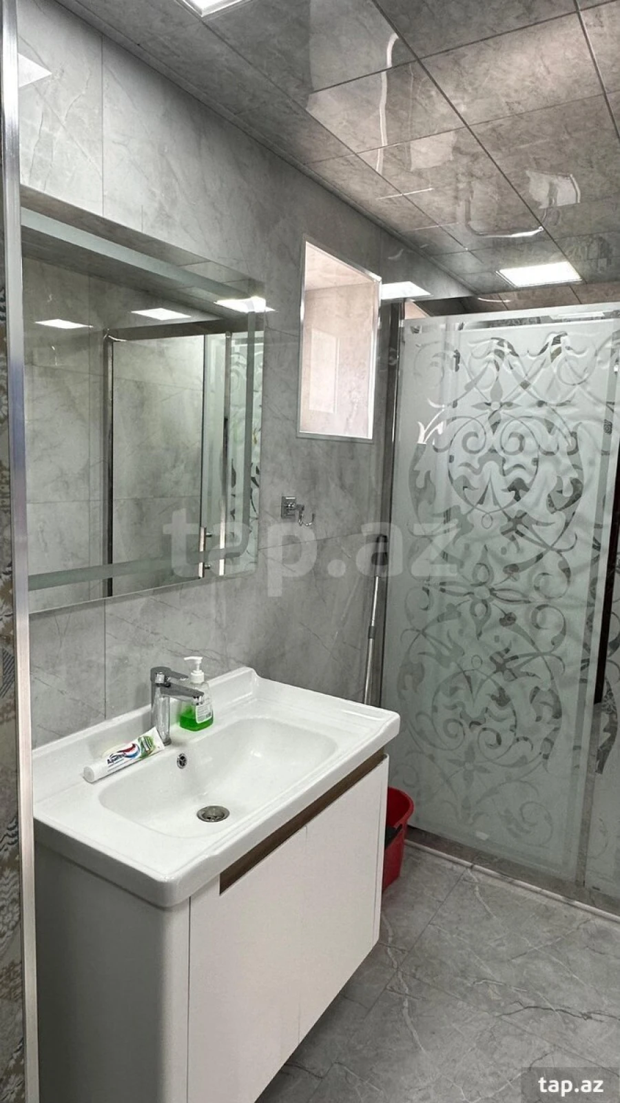 Kirayə verilir 5 otaqlı həyət evi