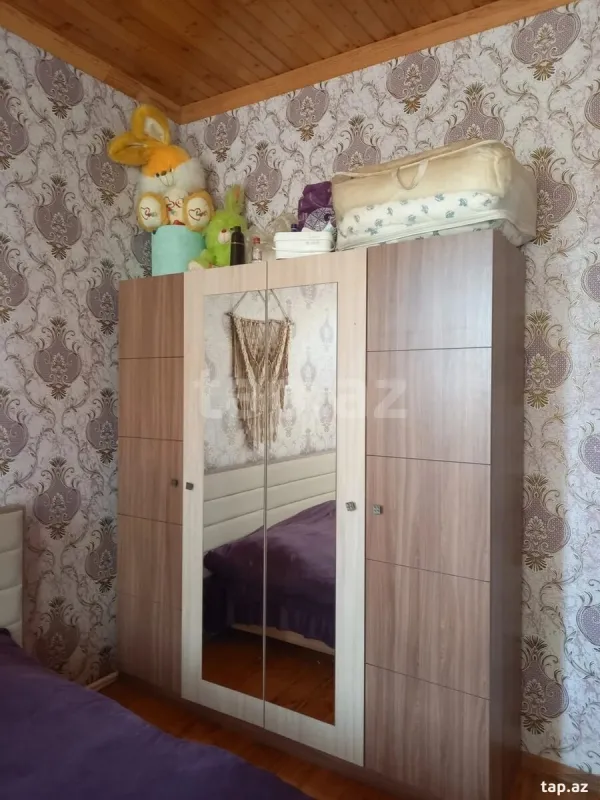 Satılır 6 otaqlı həyət evi