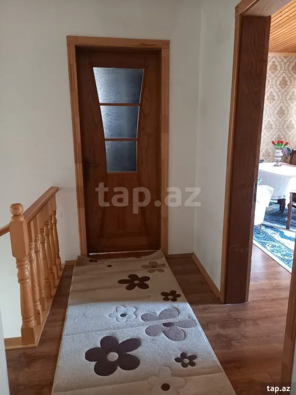 Satılır 6 otaqlı həyət evi