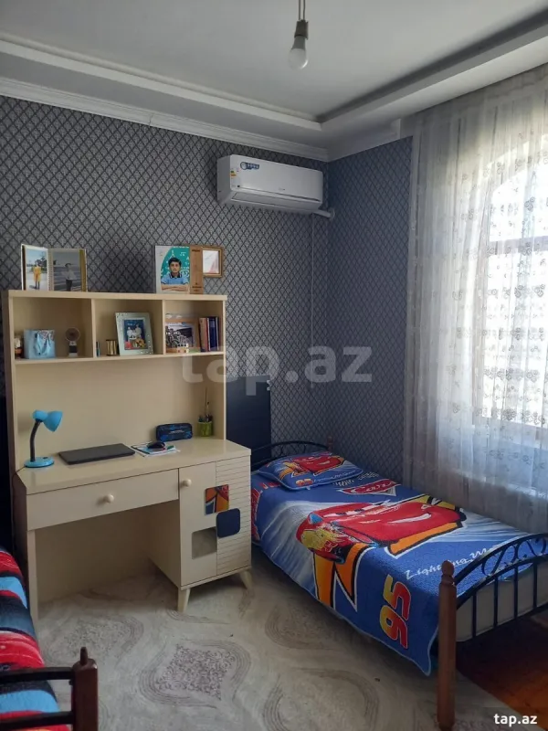 Satılır 6 otaqlı həyət evi