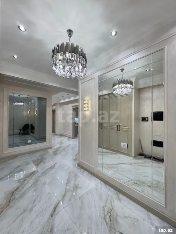 Satılır 3 otaqlı yeni tikili 153 m²