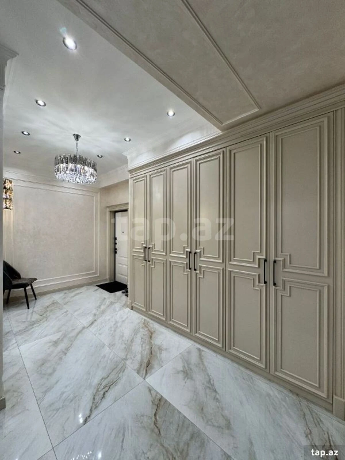 Satılır 3 otaqlı yeni tikili 153 m²